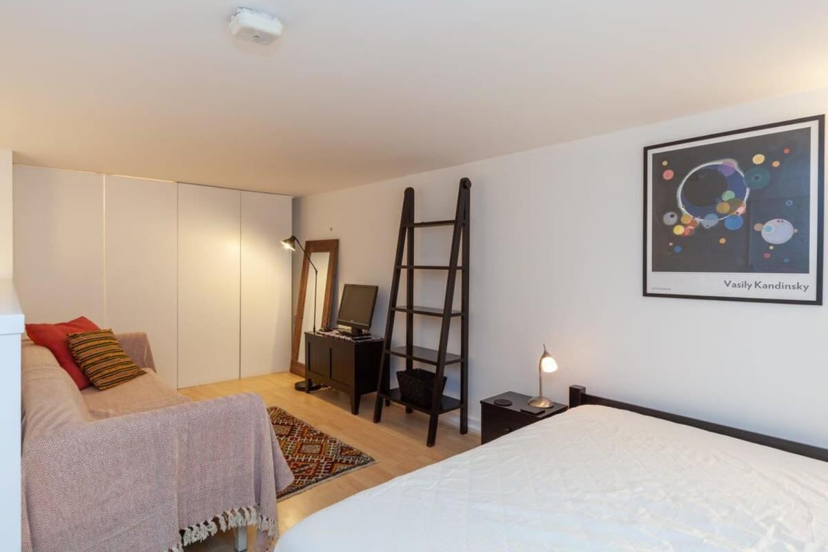 Charming 1 Bedroom Apartment In Old School House ลอนดอน ภายนอก รูปภาพ