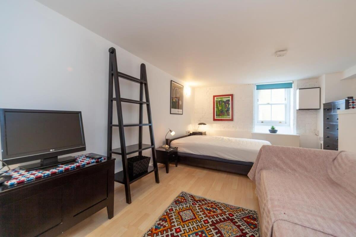 Charming 1 Bedroom Apartment In Old School House ลอนดอน ภายนอก รูปภาพ