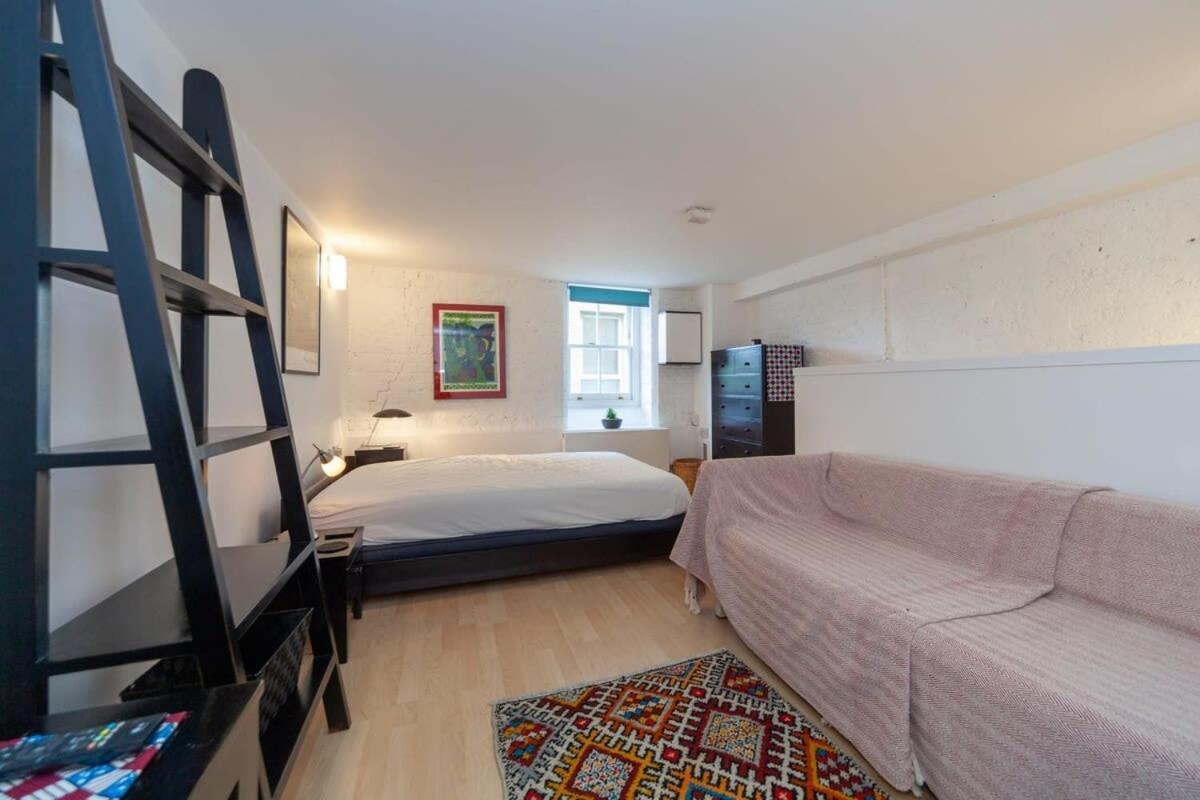 Charming 1 Bedroom Apartment In Old School House ลอนดอน ภายนอก รูปภาพ