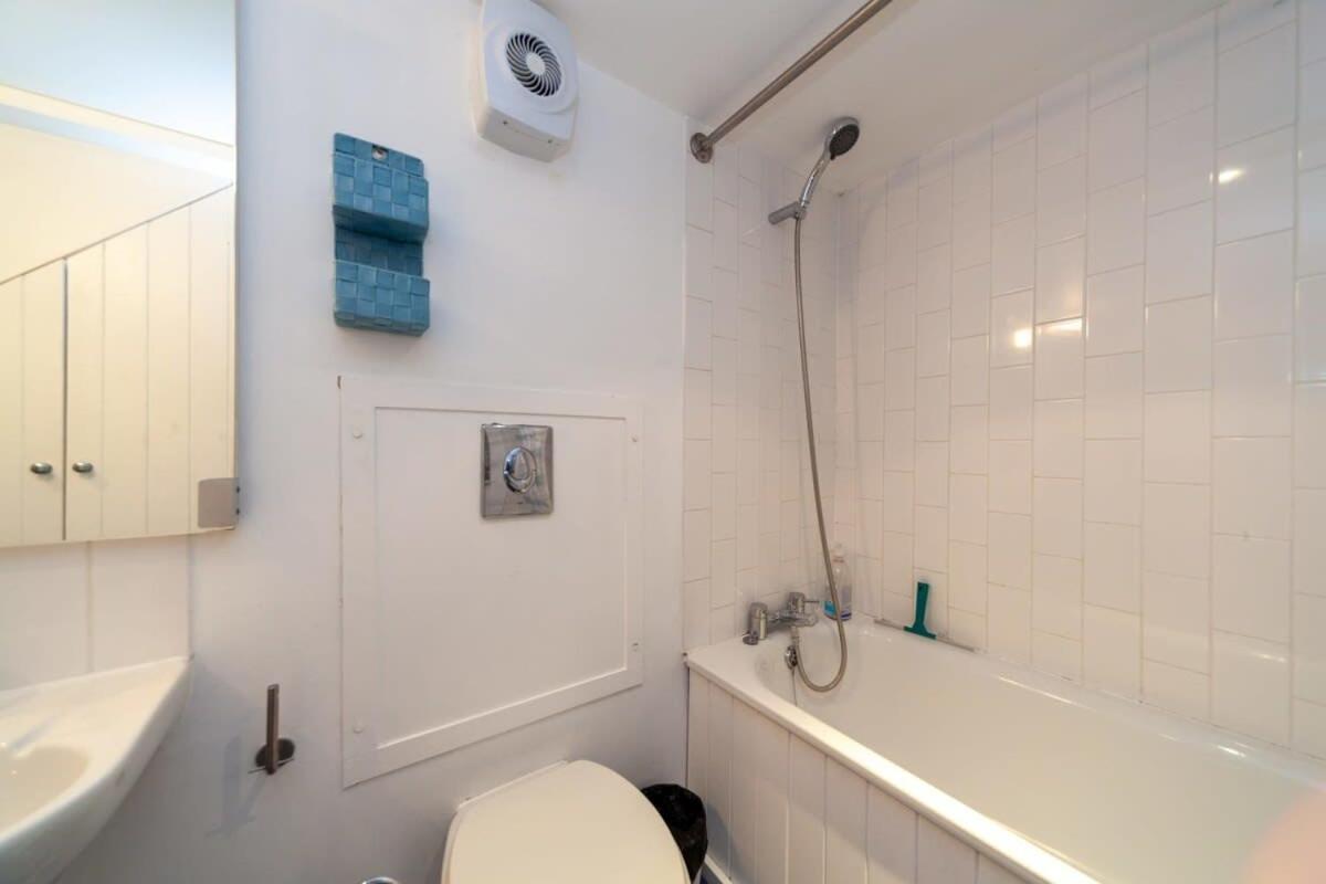 Charming 1 Bedroom Apartment In Old School House ลอนดอน ภายนอก รูปภาพ