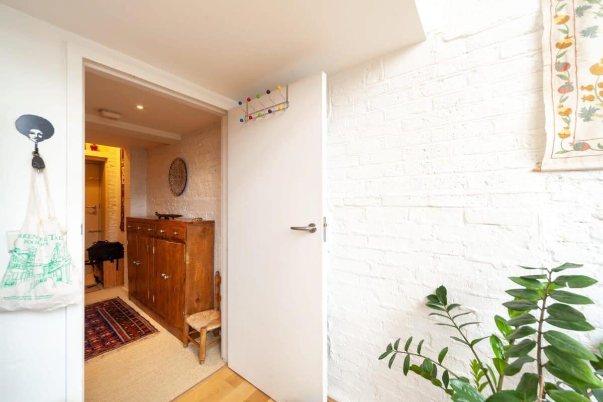 Charming 1 Bedroom Apartment In Old School House ลอนดอน ภายนอก รูปภาพ